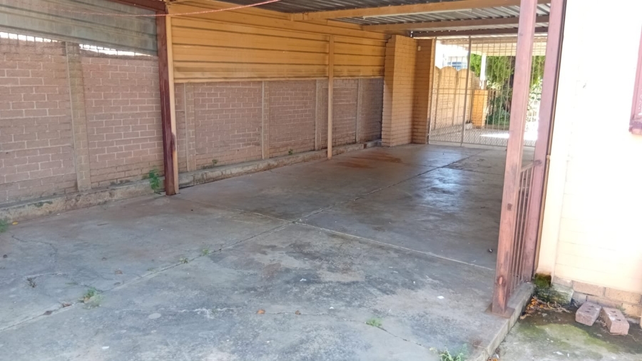 3 Bedroom Property for Sale in Uitsig Free State